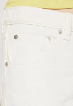 ARKET Relaxed Fit Jeans - White -Arket Mode Shop 03ed1cd68e384e7aae5de54c9fb867fe