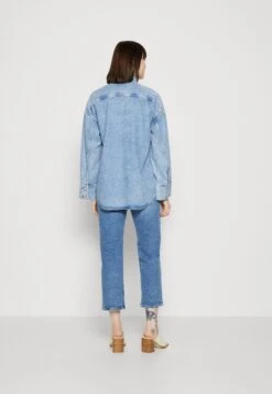 ARKET Overhemdblouse - Blue Dusty Light -Arket Mode Shop 03f858749859477ca4610900822f1220