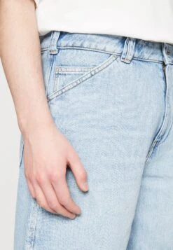 ARKET Jeansshort - Light Blue -Arket Mode Shop 092d4779bd2f439d9f3e1ece20799a4a