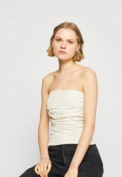 ARKET Top - White Dusty Light -Arket Mode Shop 0b3784f824e44f79874faed0f2eea160