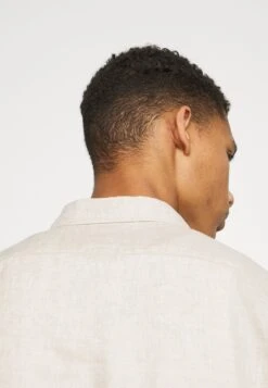 ARKET Overhemd - Beige -Arket Mode Shop 0fce627405954f1db02b20bf4ce6b139