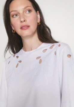 ARKET Laroy - T-Shirt Print - White -Arket Mode Shop 1433bfab5d8845ddb4cc5f0ba340707d