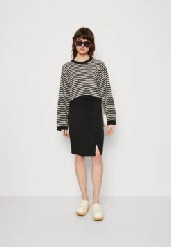 Arket Mode Shop -Arket Mode Shop 1a7366b5bc0a4685816e82843345fd4e