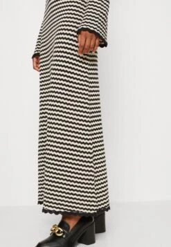 ARKET Gebreide Jurk - Blue/Offwhite -Arket Mode Shop 1da883bfb2cb4bef8a2055c2d4a284fc