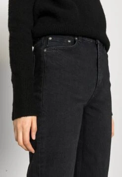 ARKET Straight Leg Jeans - Old Black -Arket Mode Shop 20966ae6a4d442839a29d80078b151c5