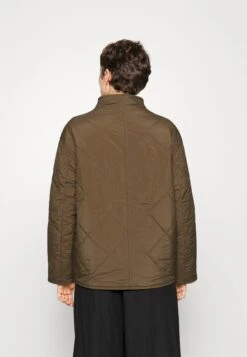 ARKET Kajal Quilt - Jas - Dark Green 10 ARKET Kajal Quilt - Jas - Dark Green -Arket Mode Shop 2c5551cb1dcf424e980c91919ac1d20b