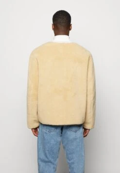 ARKET Winterjas - Off-White -Arket Mode Shop 379b893147424ff7b360b7daaa1fe356