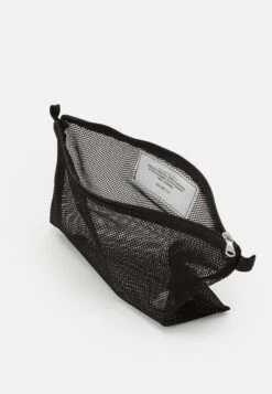 ARKET Case Dalarna Recycled Unisex Set - Toilettas - Black -Arket Mode Shop 398250d2329a46568fcdce248590af11