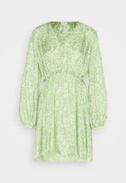 ARKET Jurk - Green Bright 12 ARKET Jurk - Green Bright -Arket Mode Shop 4a10a2faf3b348c7986e2abc217a5912