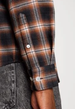 ARKET Overhemd - Brown -Arket Mode Shop 4affb09de5c849f9a0d2c41700d48be4