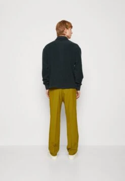 ARKET Fleece Trui - Dark Green -Arket Mode Shop 4b92f83f6328406dbada44aae1e2c574