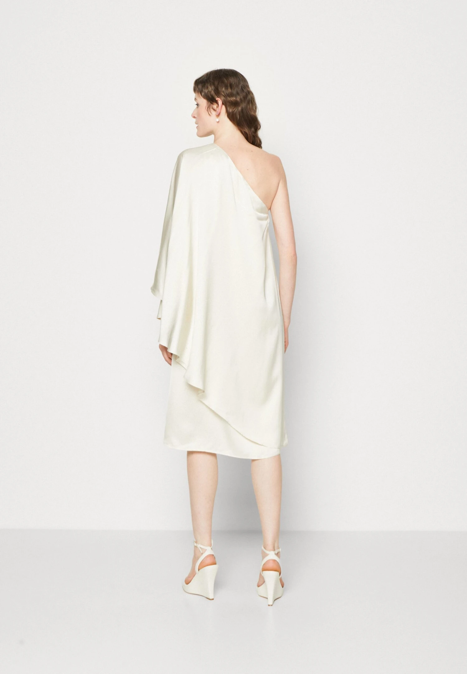 ARKET Cocktailjurk - Beige Light 5 ARKET Cocktailjurk - Beige Light - Afbeelding 3