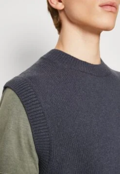 ARKET Top - Dove Blue -Arket Mode Shop 575304ea0ba846a9a56d1873869e9b0b