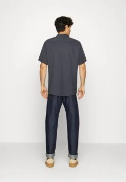 ARKET Overhemd - Dark Grey 9 ARKET Overhemd - Dark Grey -Arket Mode Shop 57f6ff9c6eab4169a9d4582a272543ea