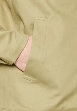 ARKET Lichte Jas - Beige 13 ARKET Lichte Jas - Beige -Arket Mode Shop 66805bdfaa4c44ed95b663140b43d55f