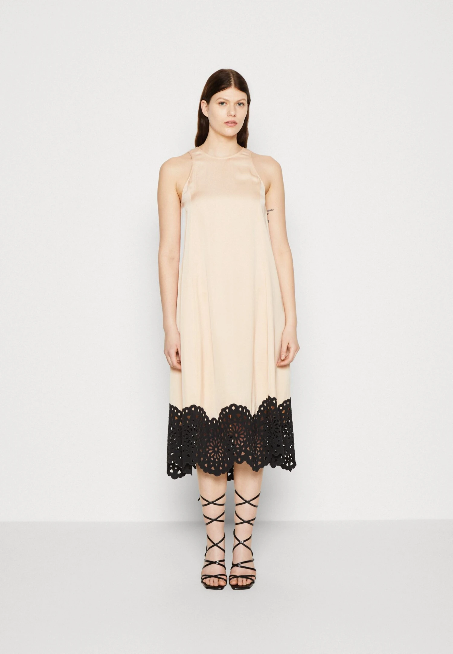 ARKET Cocktailjurk - Beige Dusty Light 3 ARKET Cocktailjurk - Beige Dusty Light