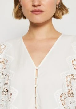 ARKET Blouse - White 13 ARKET Blouse - White -Arket Mode Shop 6bd42ab1ca244bd39edc36be2bfd9547