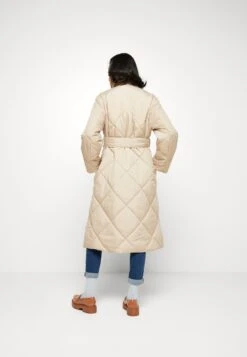 ARKET Winterjas - Beige -Arket Mode Shop 8176bd4a2ce1406d8d09aea737bd23da