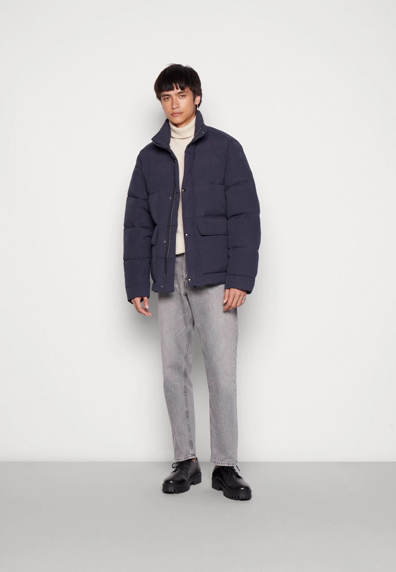 ARKET Gewatteerde Jas - Navy 4 ARKET Gewatteerde Jas - Navy - Afbeelding 2