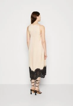 ARKET Cocktailjurk - Beige Dusty Light 10 ARKET Cocktailjurk - Beige Dusty Light -Arket Mode Shop 9d1ca4fe611542709a2f89812f179544