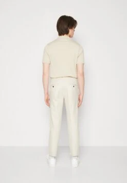 ARKET Chino - White Dusty Light -Arket Mode Shop 9e3f84c4da0d4f17a209cc026b105b92