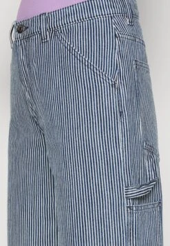 ARKET Relaxed Fit Jeans - Blue -Arket Mode Shop a98bb93521c042b4a415723030a23316