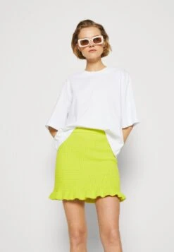 ARKET Minirok - Yellow -Arket Mode Shop aec61e1a74e145aa902bbffc71f10725