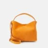 ARKET Schoudertas - Orange -Arket Mode Shop afe15456b54942f4a9a08c586c5403b7