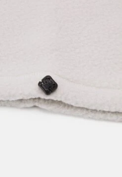 ARKET Unisex - Sjaal - Off White 11 ARKET Unisex - Sjaal - Off White -Arket Mode Shop b19fb45ce47f443b886fb148049bb17a