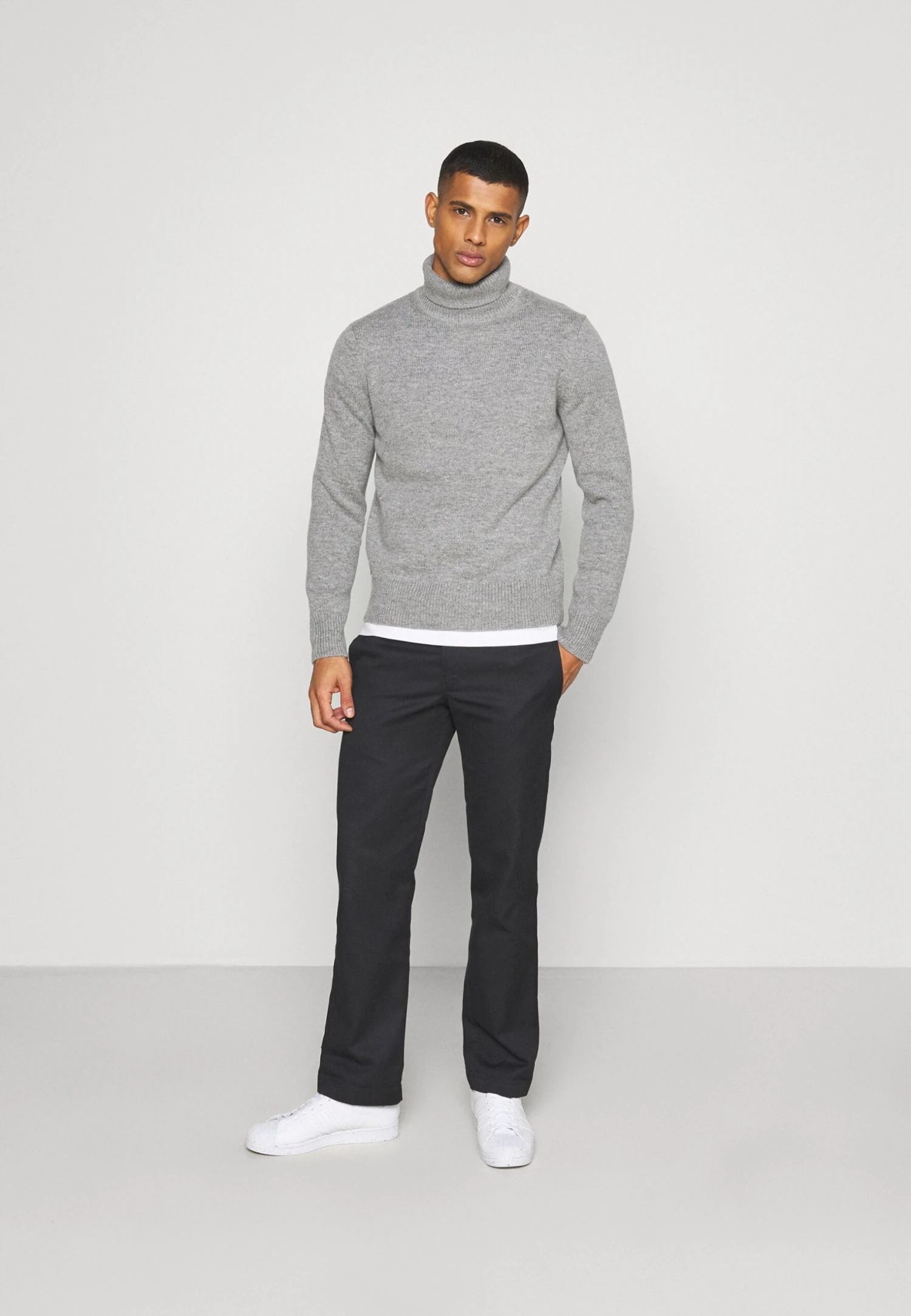 ARKET Trui - Grey Medium 4 ARKET Trui - Grey Medium - Afbeelding 2