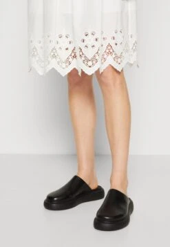 ARKET A-Lijn Rok - White -Arket Mode Shop bcdcfe56dda54ab7972c6fc9bf5707aa