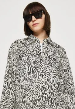 ARKET Overhemdblouse - Off-White/Black -Arket Mode Shop cfa02c6150be46759b3bb78b49c25e6a