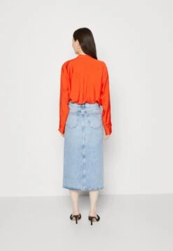 ARKET Jabba Skirt - Jeansrok - Blue Dusty Light -Arket Mode Shop d9aa59fdd781413eb93b98dad2c8f5fc