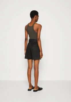 ARKET Shorts - Black 10 ARKET Shorts - Black -Arket Mode Shop dd45bffbe6474ee59c88e3b054d5daeb