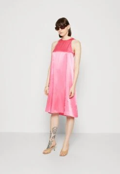 ARKET Jurk - Pink -Arket Mode Shop e846a64eb9884942997c4c2e57ab3ec3
