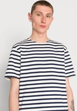 ARKET T-Shirt Print - Blue -Arket Mode Shop e93027f2fec74031856d27e94d1495f4