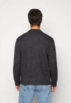 ARKET Vest - Dark Grey 10 ARKET Vest - Dark Grey -Arket Mode Shop ec74be8c4ba647629180562afd3ce16c