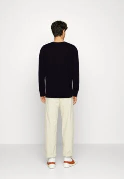 ARKET Sylvester Crew Neck - Trui - Navy 9 ARKET Sylvester Crew Neck - Trui - Navy -Arket Mode Shop ed497791173542529b20b97f926a4603