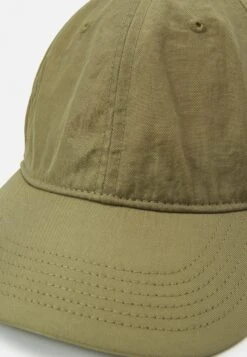 ARKET Unisex - Pet - Mid Khaki -Arket Mode Shop f3284737ef3544eb82014f7e4b254e18