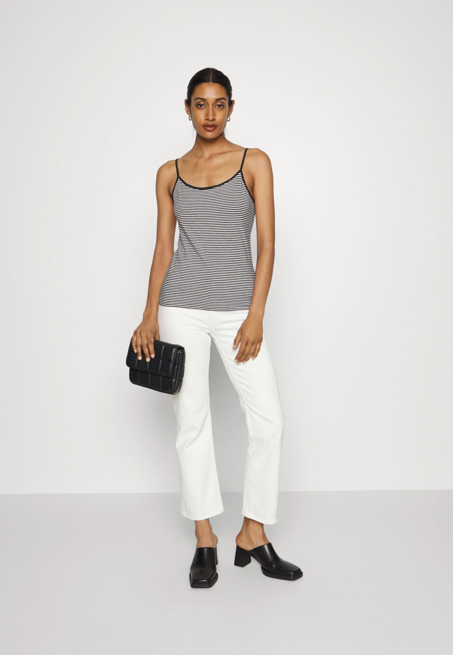 ARKET Top - Black/White 4 ARKET Top - Black/White - Afbeelding 2