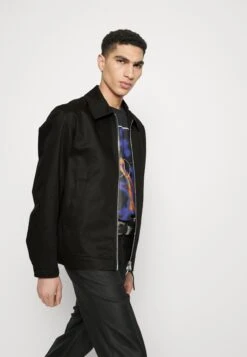 ARKET Lichte Jas - Black 11 ARKET Lichte Jas - Black -Arket Mode Shop f9daf4159261419aafd354b001f2eaf6